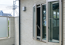 エコガラス窓を使いこなし 上手な換気と梅雨の湿気対策を