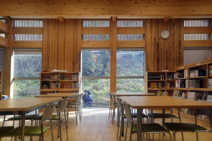 木造校舎はZEB Ready 故郷の資源とエコガラスが活躍-詳細写真01