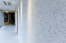 Low-Eガラスの透明感で 未来の福祉施設を見せる-壁面