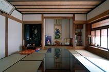 S邸の歴史と風格を象徴する12畳半の本格的な和室